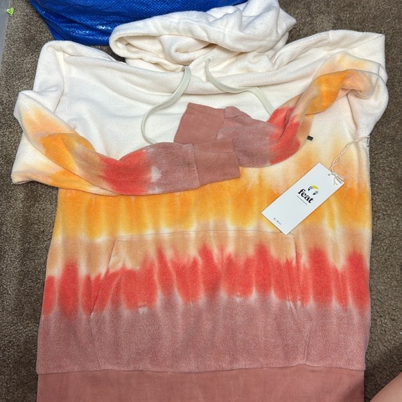 Feat BlanketBlend Hoodie Tie Dye Desert Sun - Picture 2 of 5